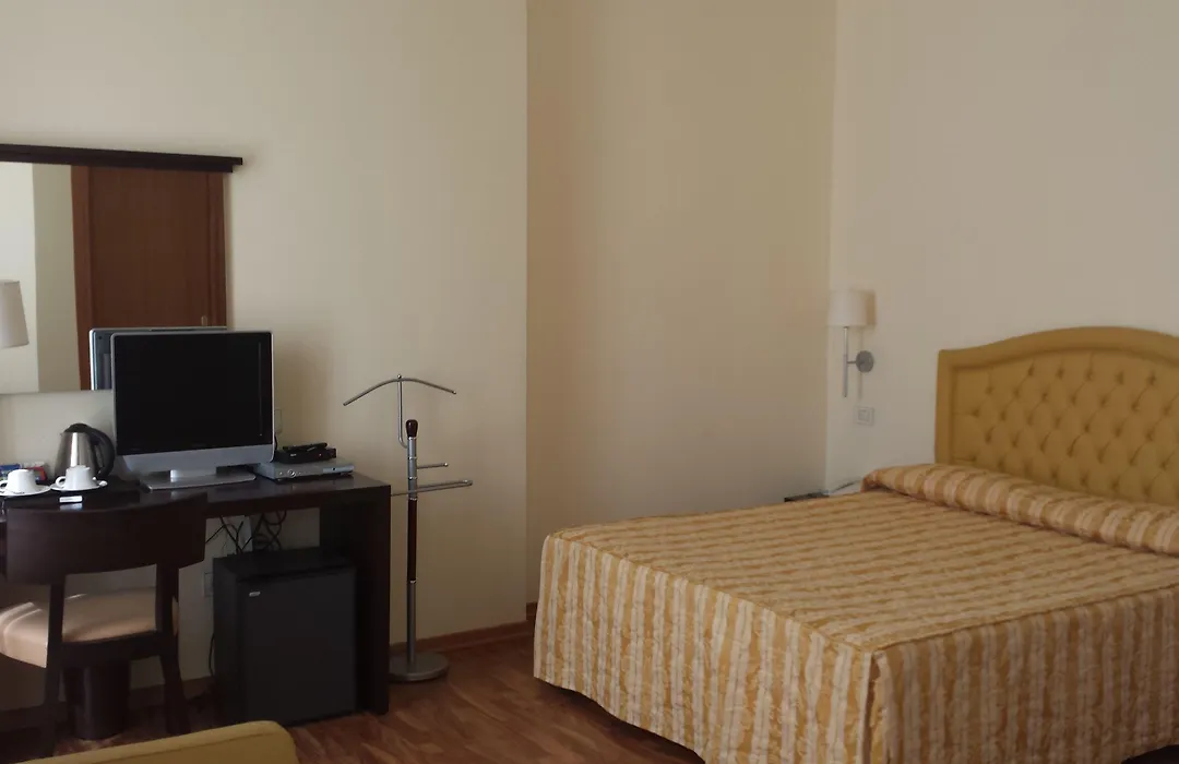 Hotel Due Colonne-1
