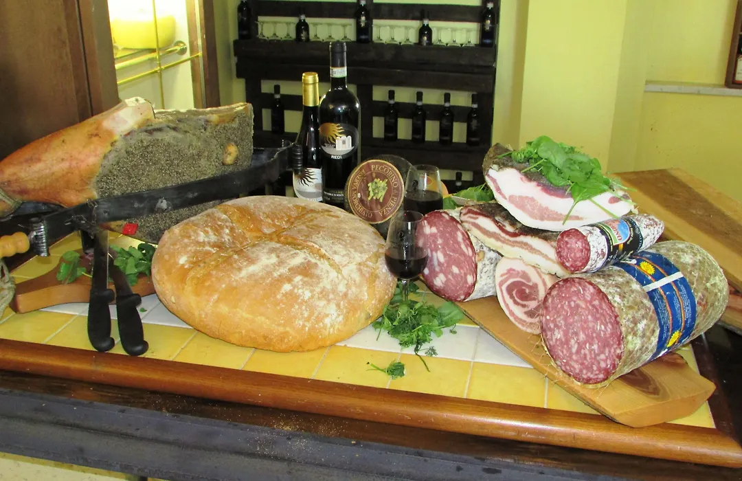 Il Grifo Hotel e Bisteccheria Toscana-1