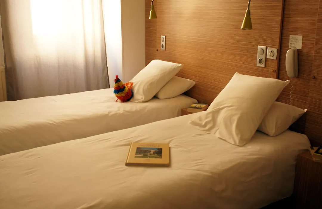 Hotel Edmond Rostand-1