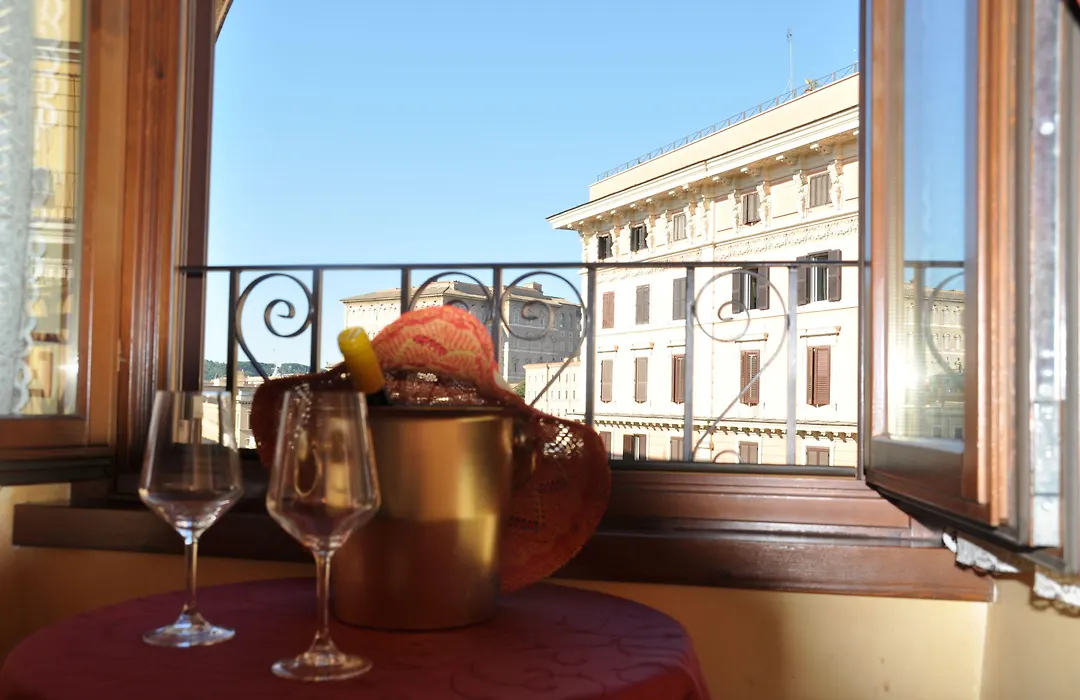 Le Suite Di Via Ottaviano - Suite In Rome B&B-1