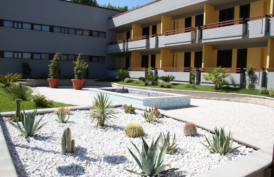 Hotel Pennile-1