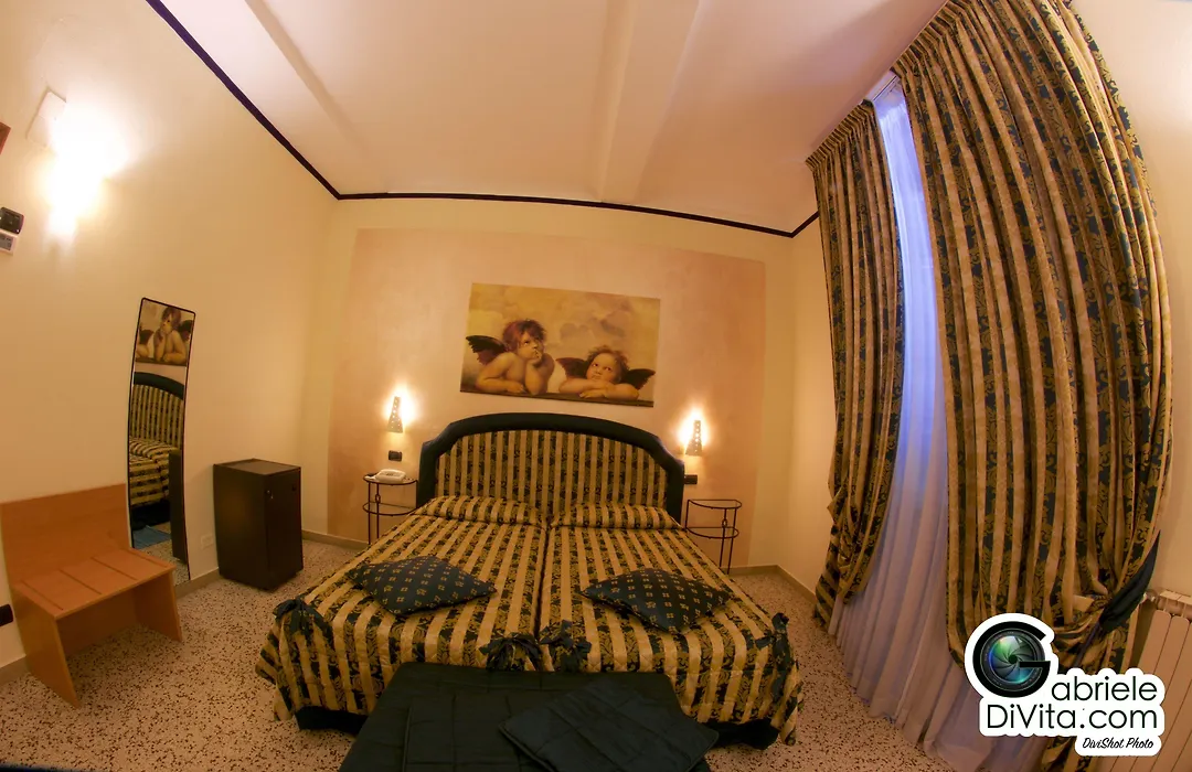 Hotel La Luna-1