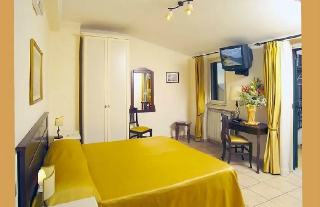 Casa Famiani Bed & Breakfast-1