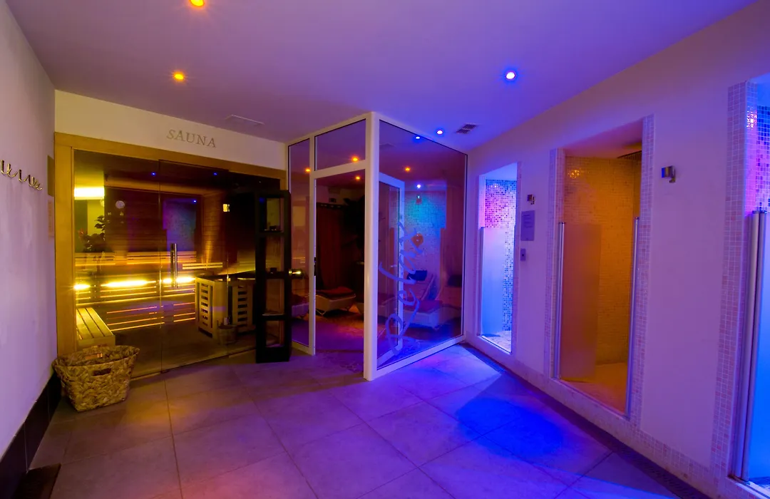 Hotel Oasi Wellness&Spa-1