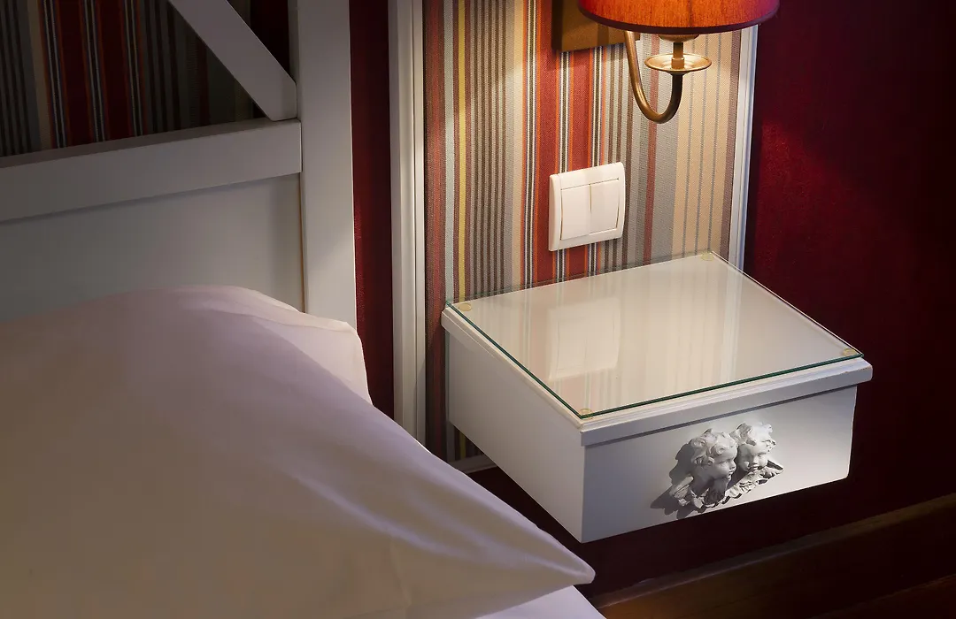 Hotel Louvre Bons Enfants-1