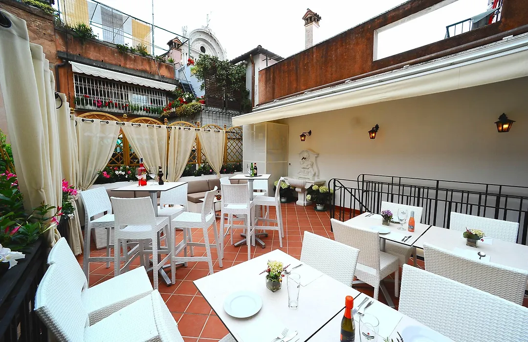 Hotel Fontana-1