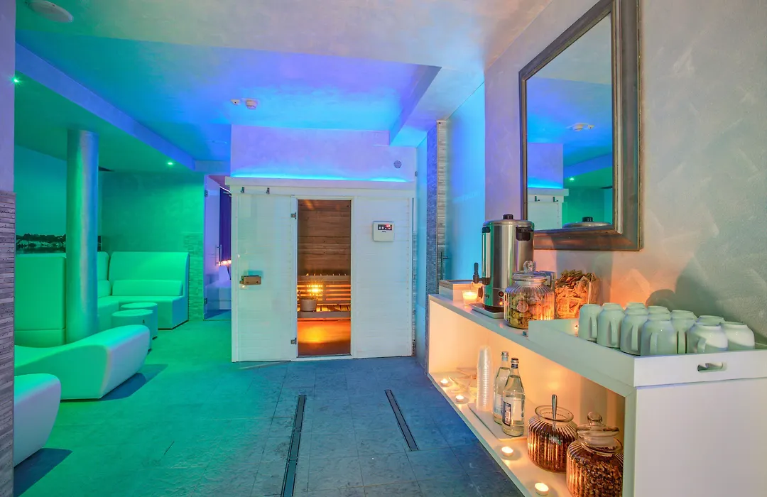 Ferretti Beach Hotel-1