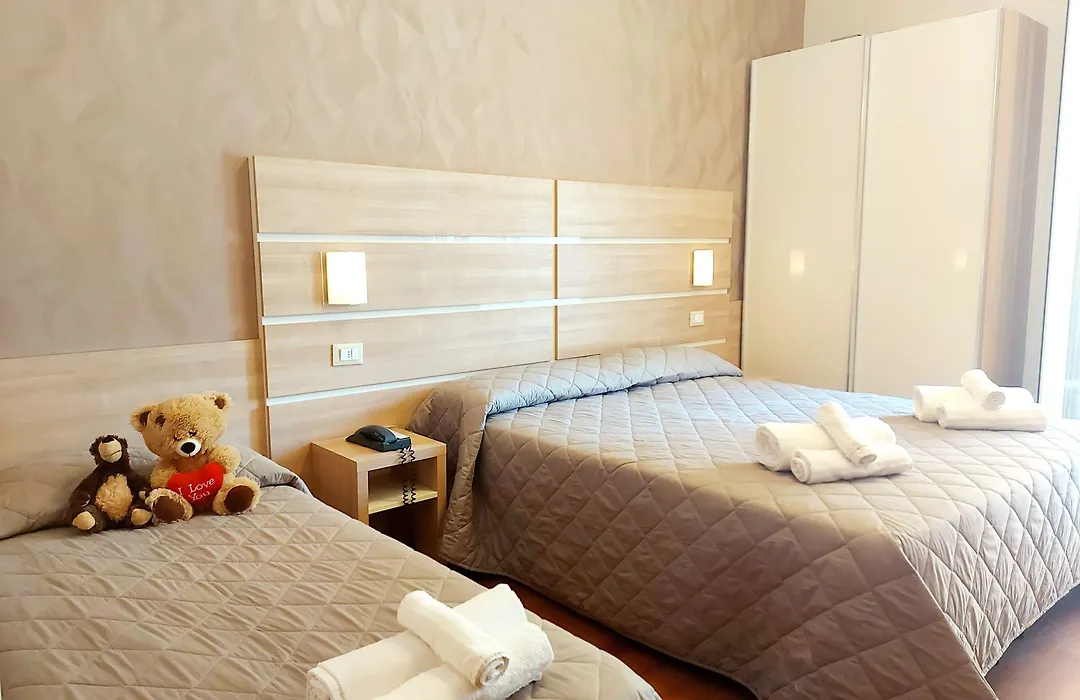 Hotel Monica-1