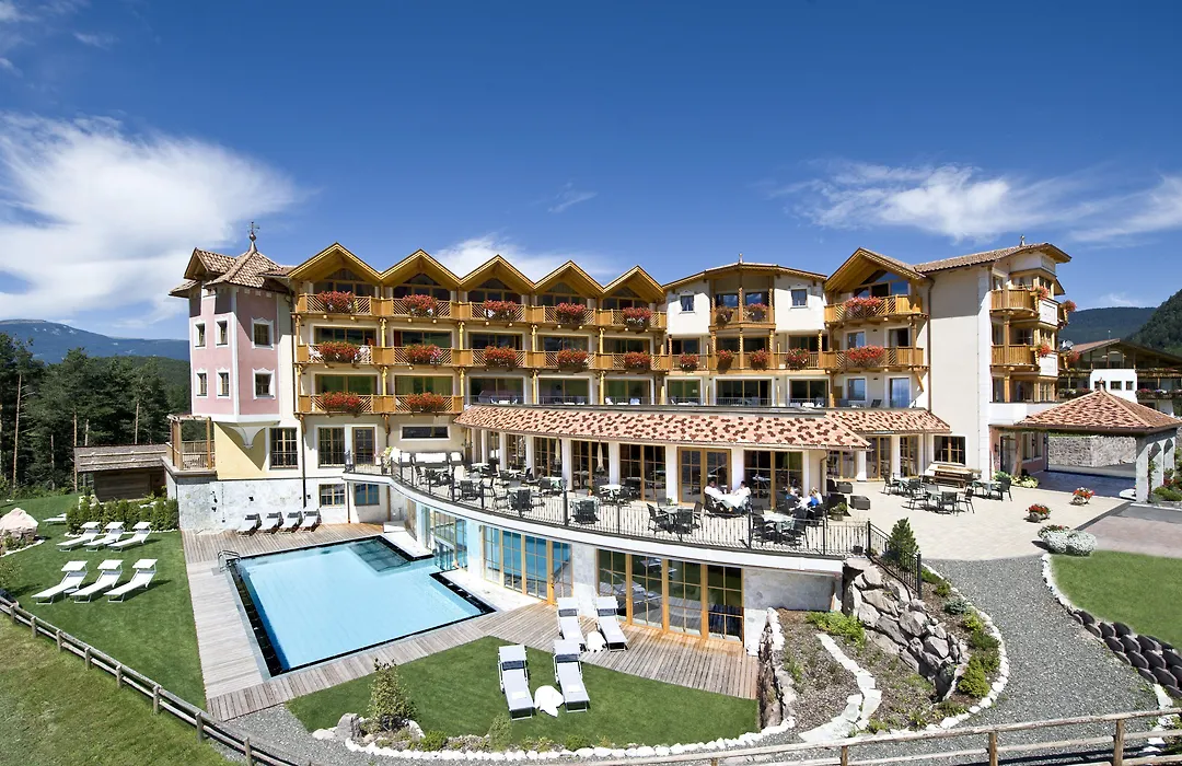 Hotel Chalet Tianes - Alpine Relax-1