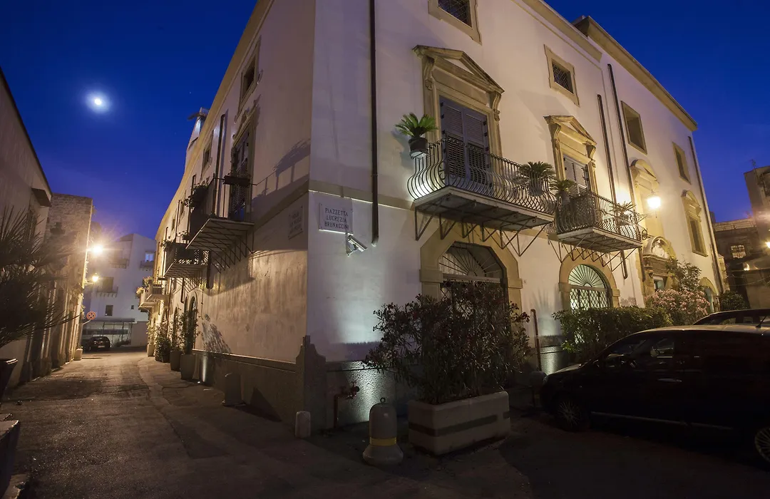 Hotel Palazzo Brunaccini-1