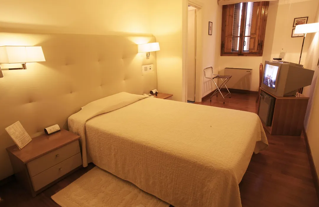 Deco Hotel-1