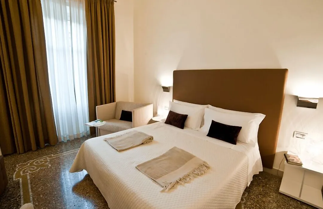 Town House Cavour-1