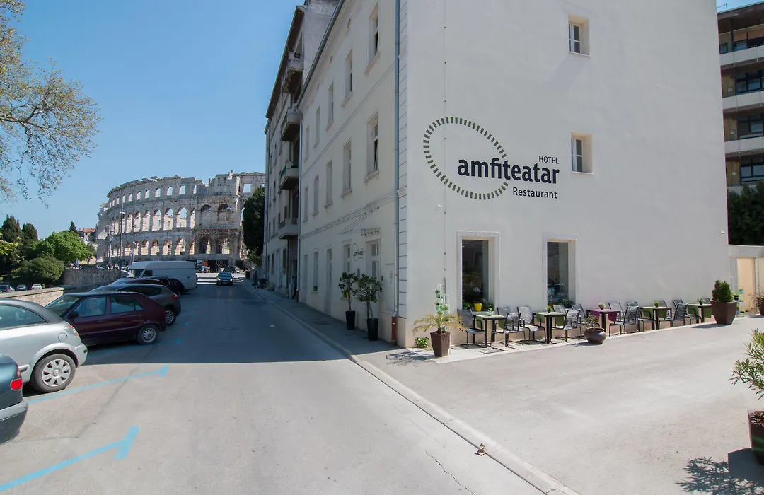 Hotel Amfiteatar-1