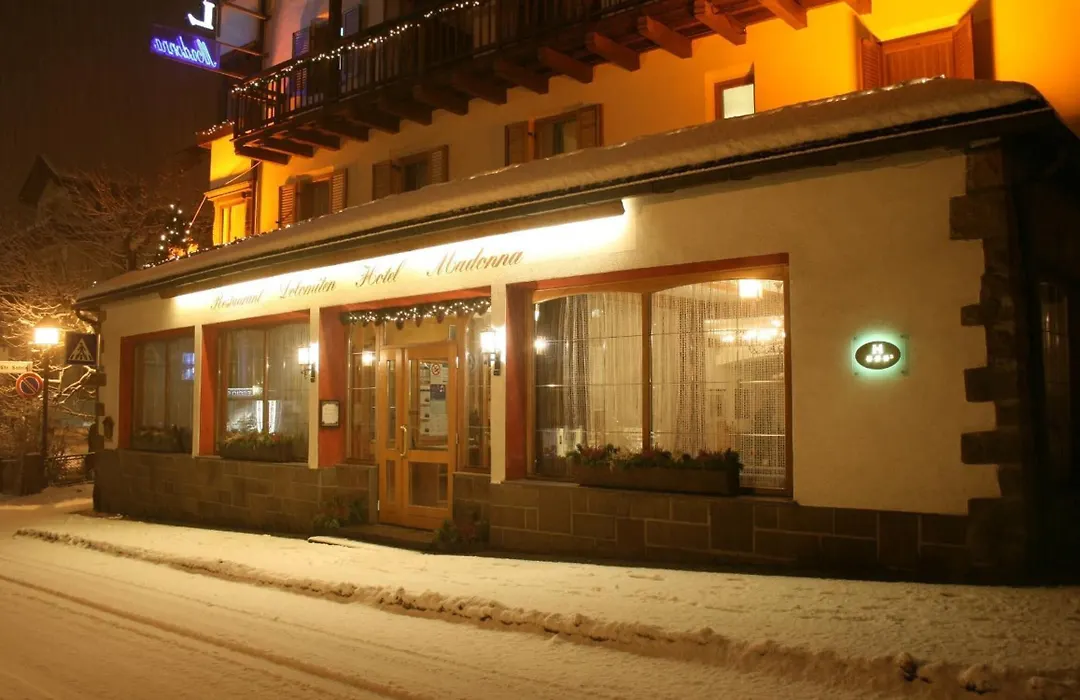 Hotel Dolomiti Madonna-1