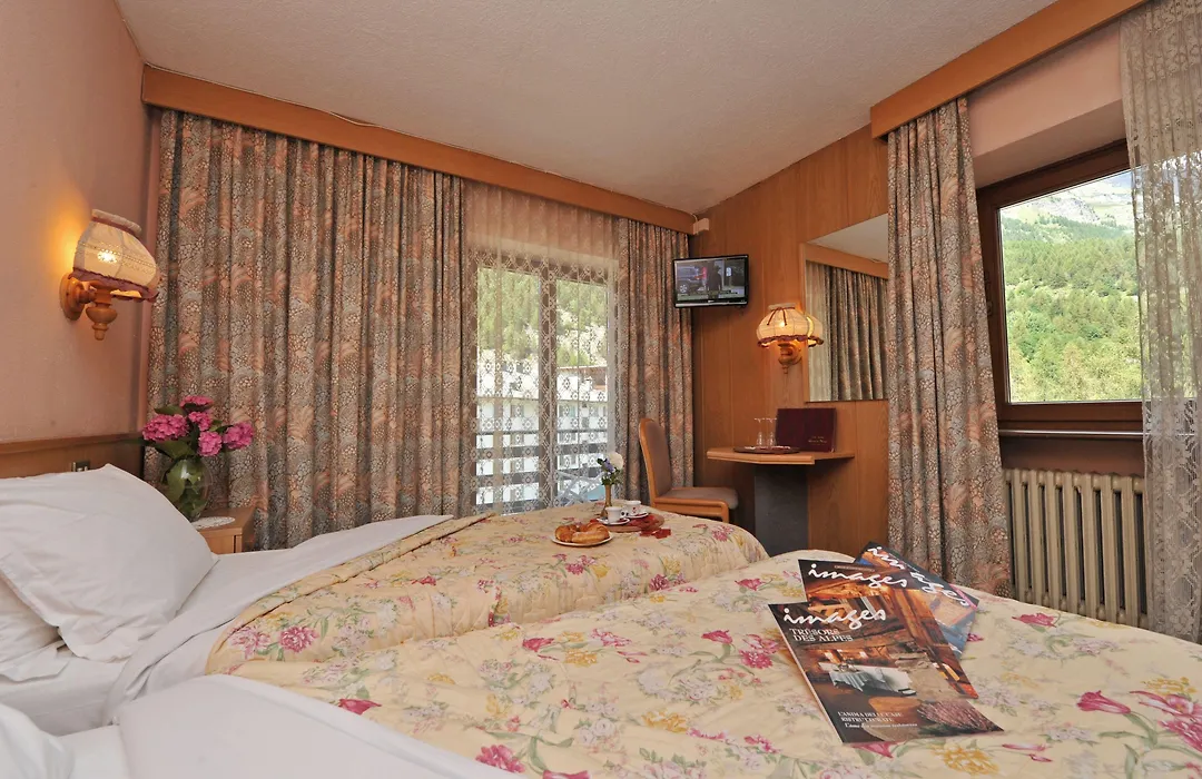 Hotel Etoile De Neige-1