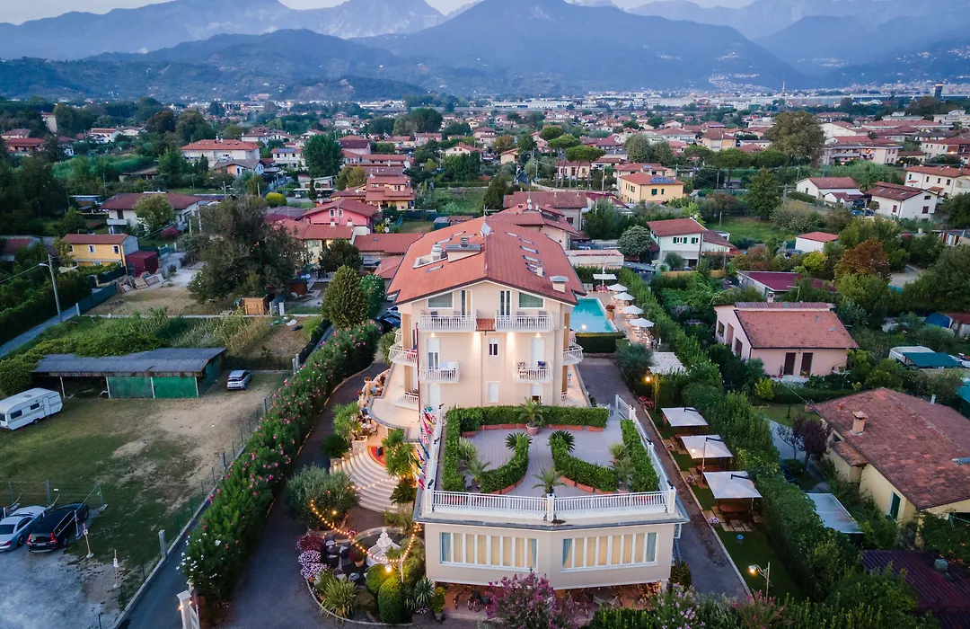 Hotel Villa Tiziana-1