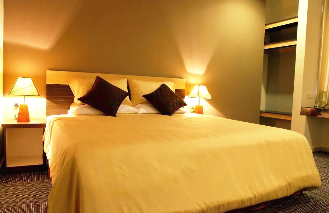 Leo Express Hotel-1
