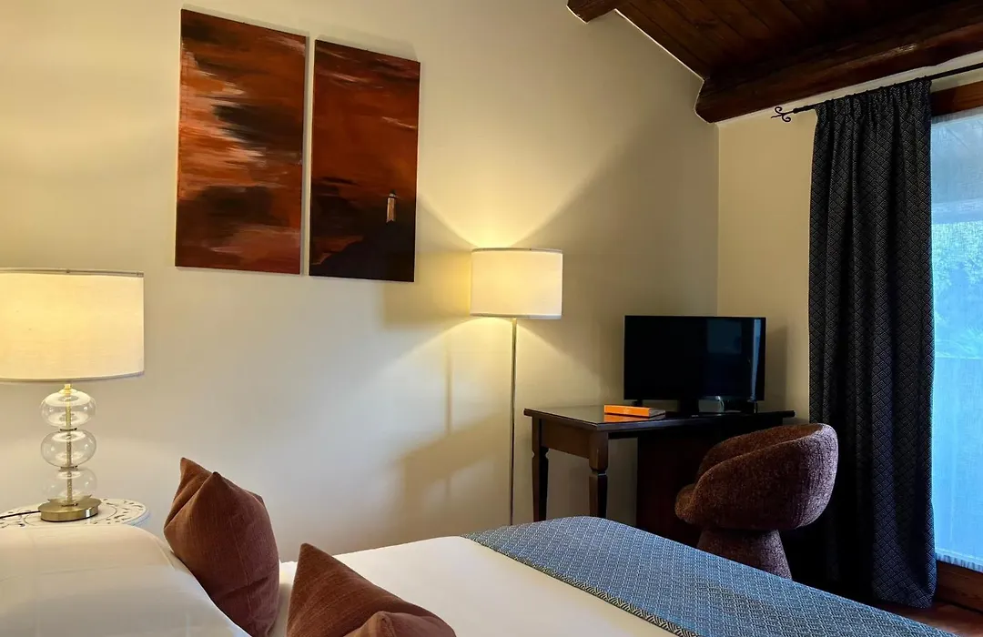 Hotel Isola Di Caprera-1