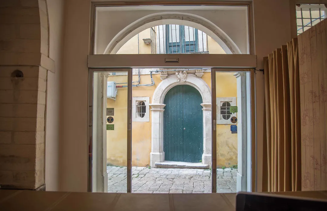 Hotel Dell'Orologio-1