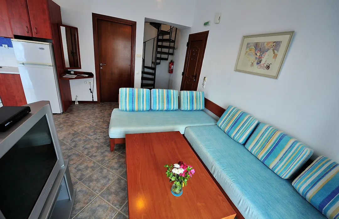 Eye Q Resort Seaview-1