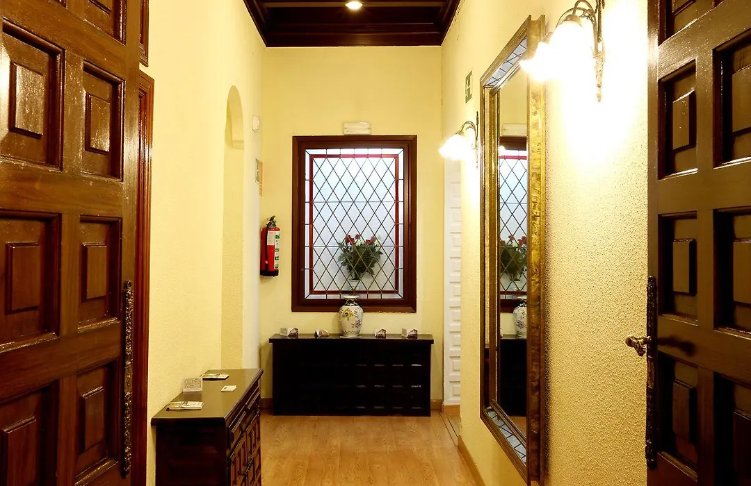 Hostal Sil & Serranos-1