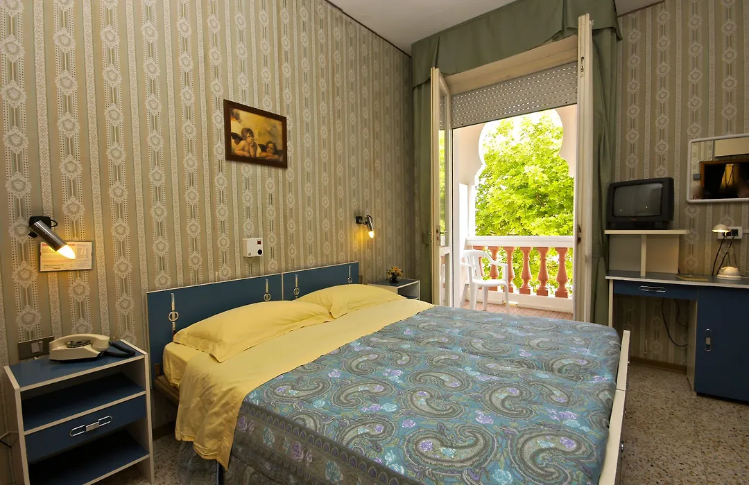 Hotel Victory-1