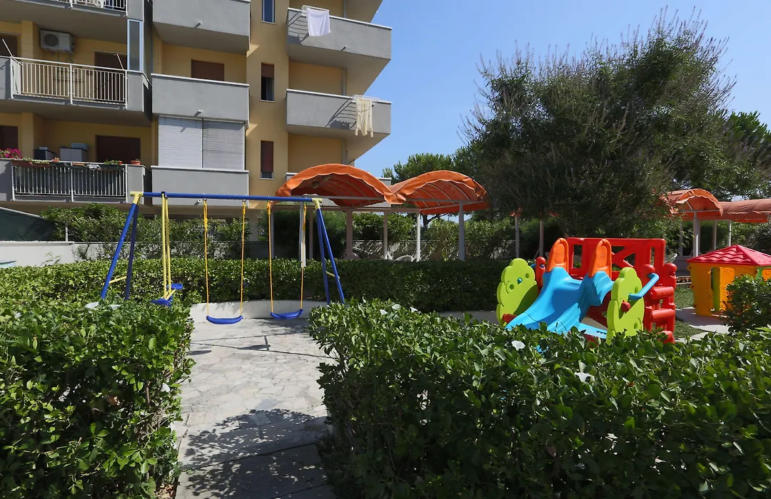 Hotel Marina Beach - Azzurro Club-1
