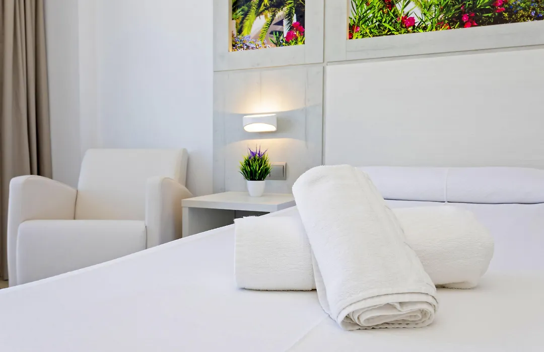 Hostal Molins Park-1
