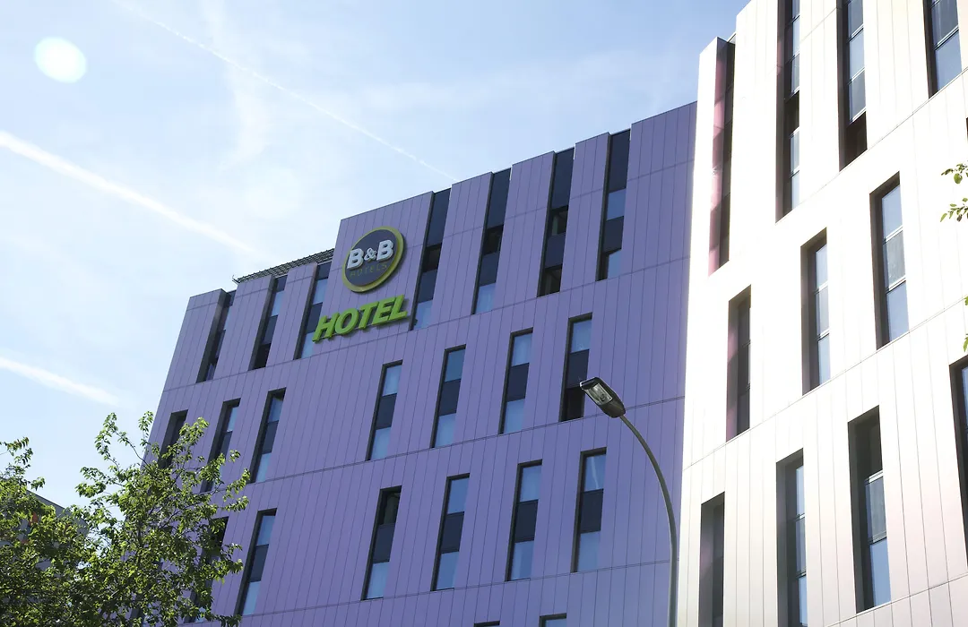 B&B Hotel Paris Porte Des Lilas-1