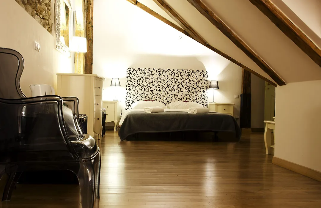 Dolce Vita Suites Boutique-1