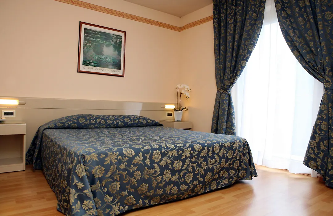 Hotel Excelsior-1