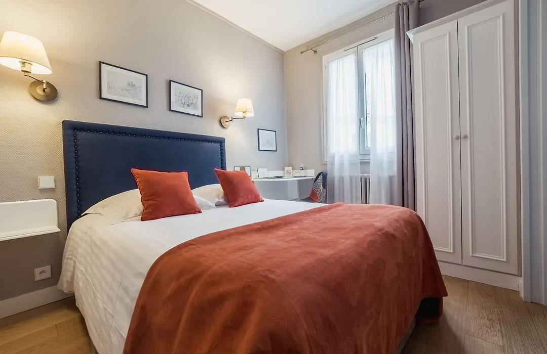 New Orient Hotel-1