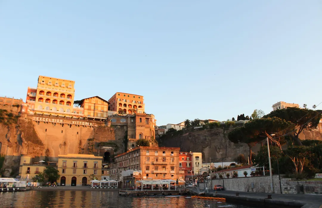 Surriento Suites-1
