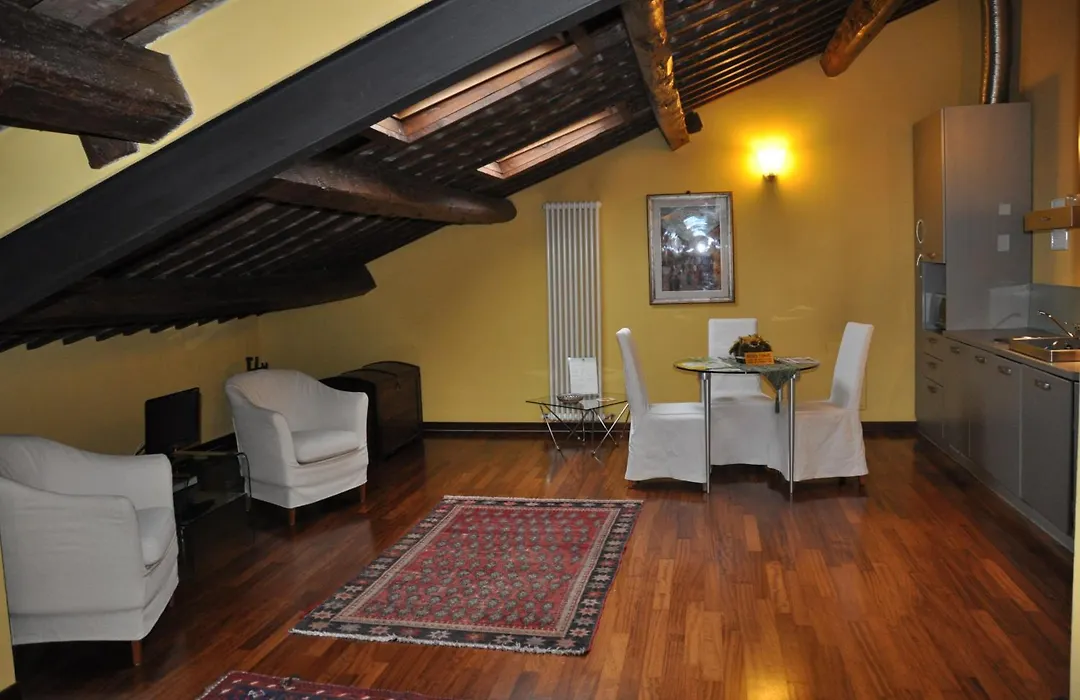 Piazza Nova Guest House-1