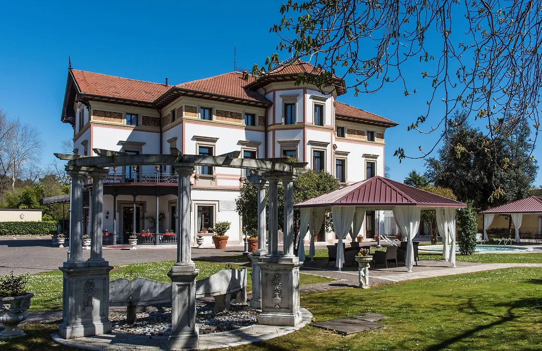 Hotel Villa Stucky-1