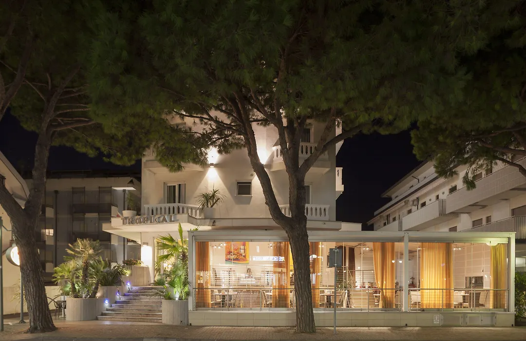 Hotel Tropical-1