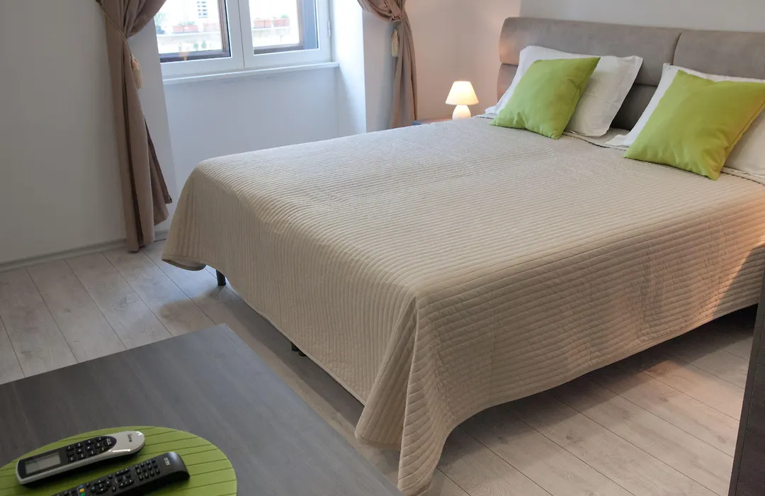 Brilliant Room-1