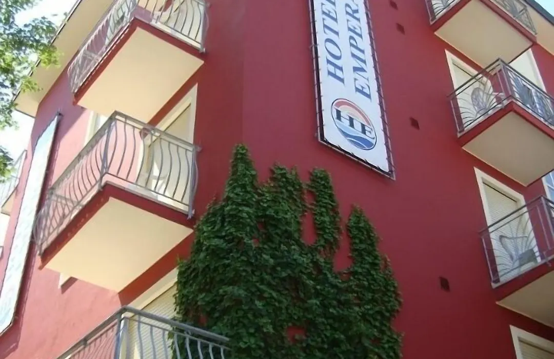 Hotel Emperador-1