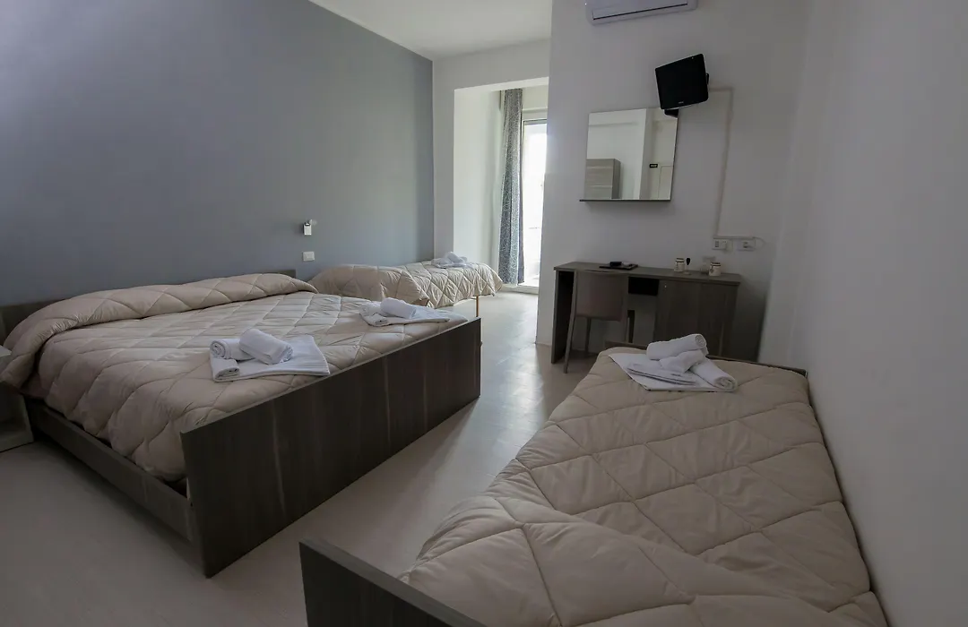 Hotel Zanarini-1