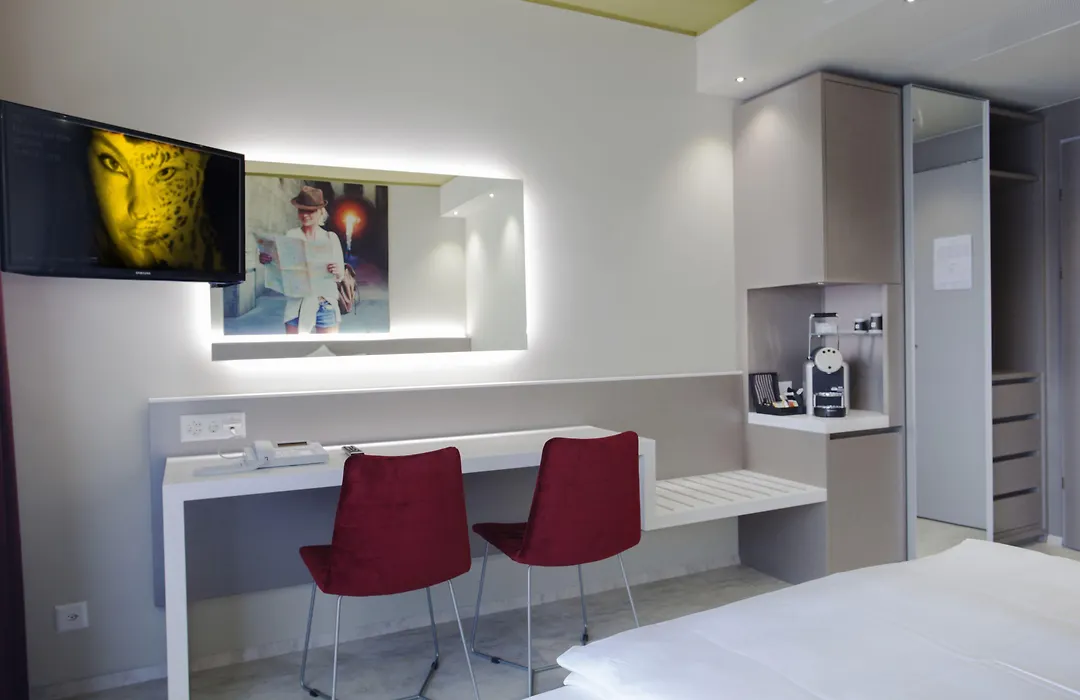 Hotel City Locarno-1