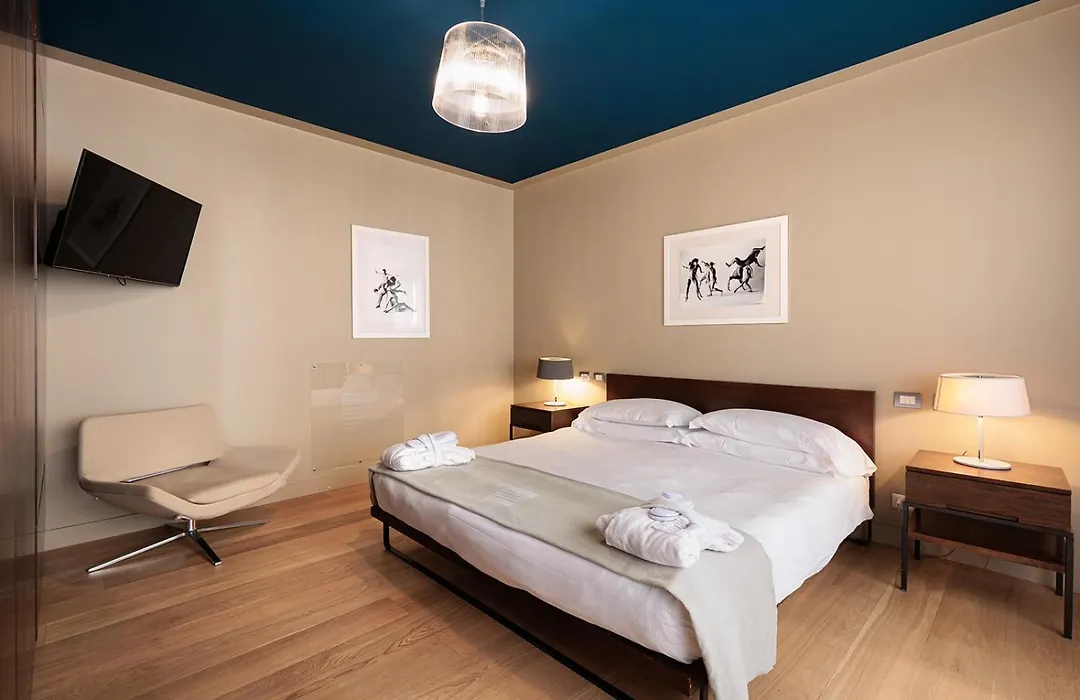 Escalus Luxury Suites Verona-1