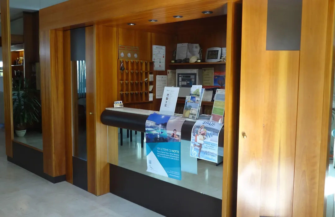 Hotel Saturno-1