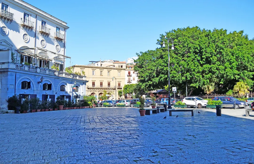 Piazza Marina-1