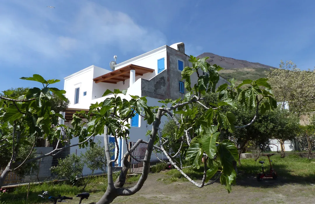 Il Vulcano a Piedi-1