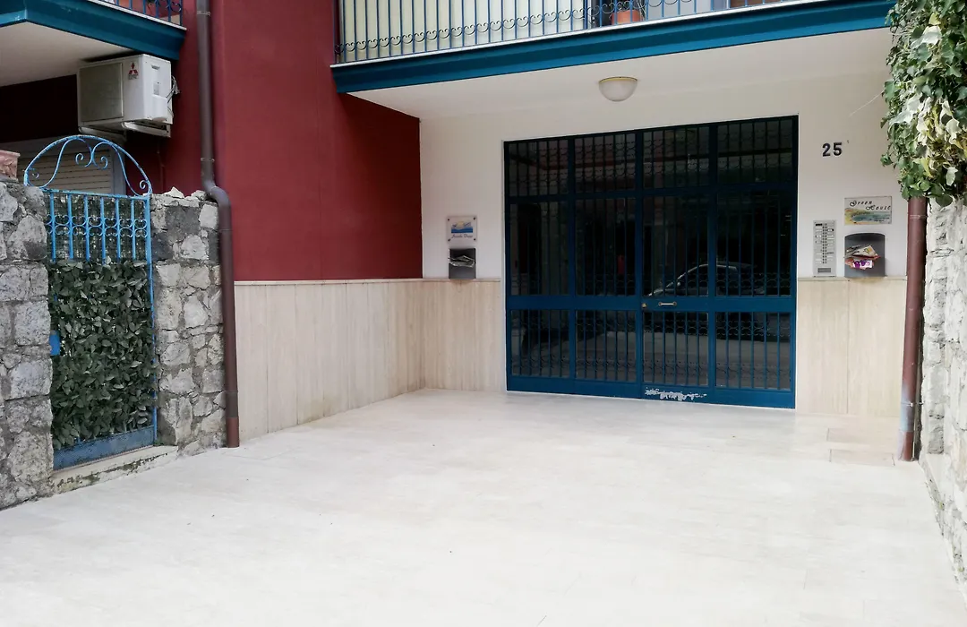Malu' B&B-1