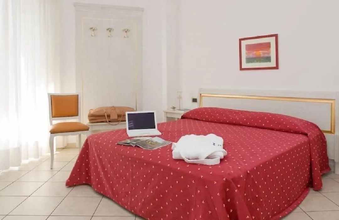 Excelsior Hotel E Appartamenti-1