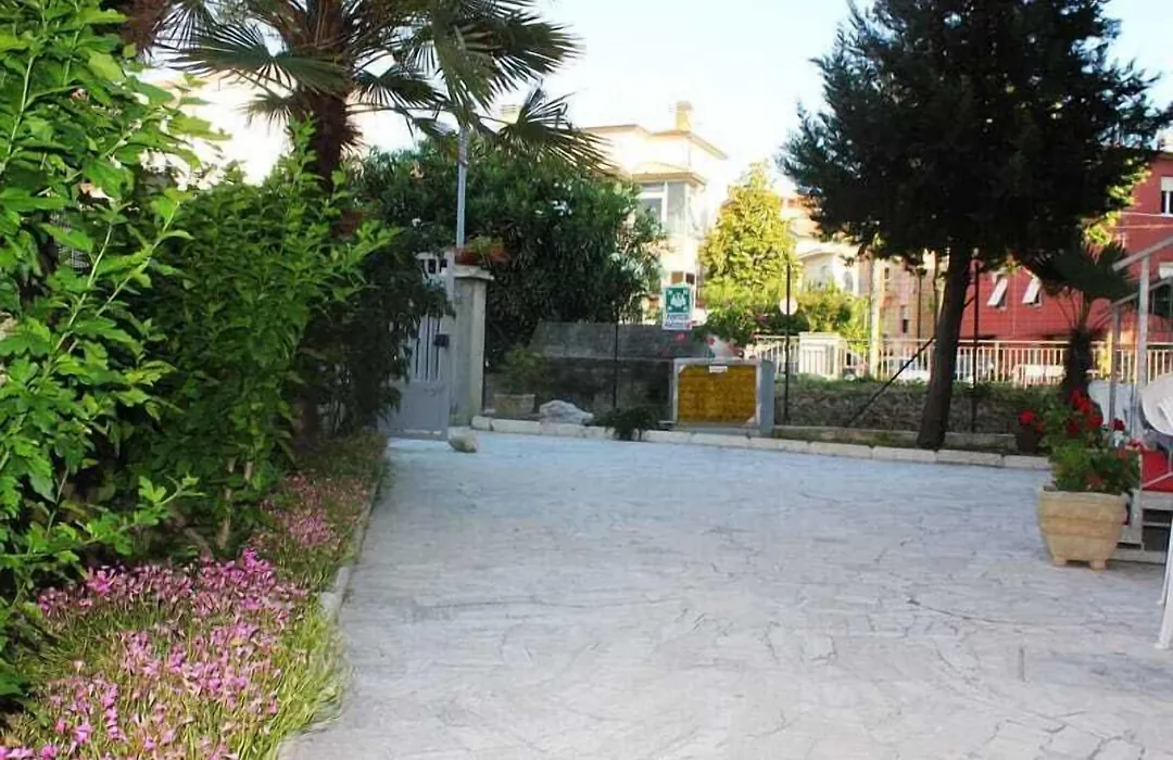Hotel Villa del Mare-1