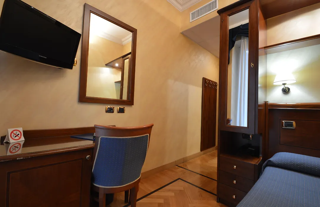 Hotel Montecarlo-1