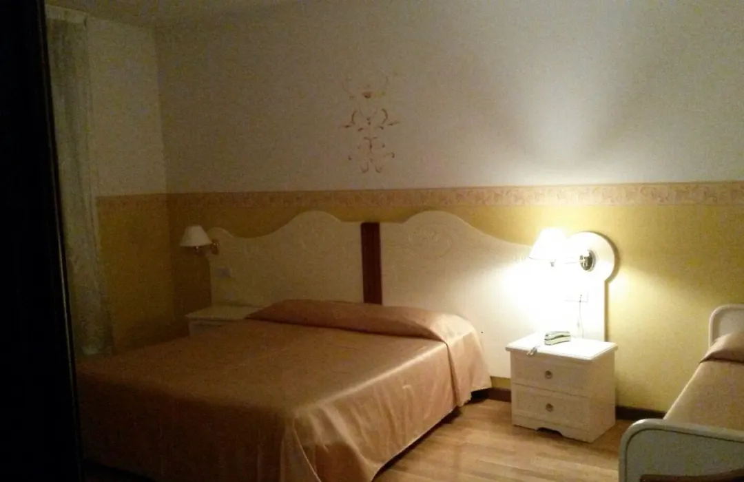 Albergo Ristorante Flora-1