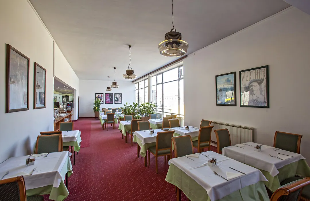 Hotel Zagreb-1